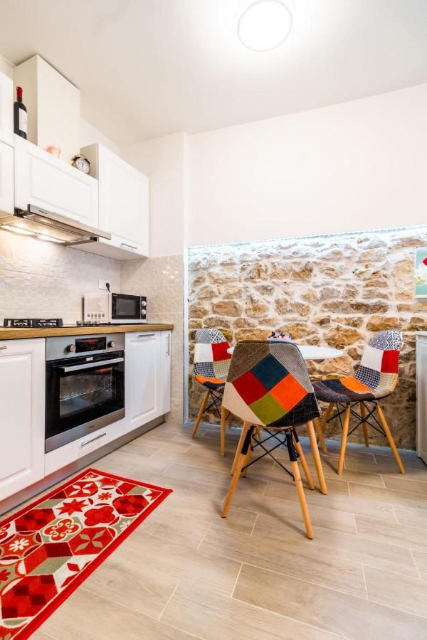 Studio Apartman Mirela Kastel Stafilic คาชเตลา ภายนอก รูปภาพ