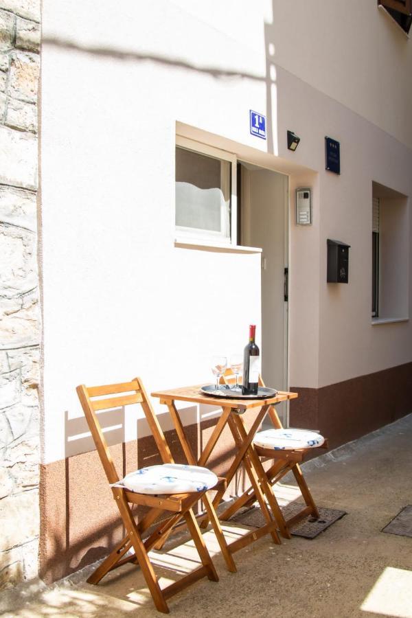 Studio Apartman Mirela Kastel Stafilic คาชเตลา ภายนอก รูปภาพ